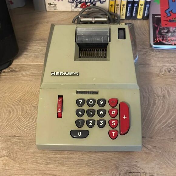 Vintage 1960s Hermes Register Calculator Machine - Picture 2 of 5
